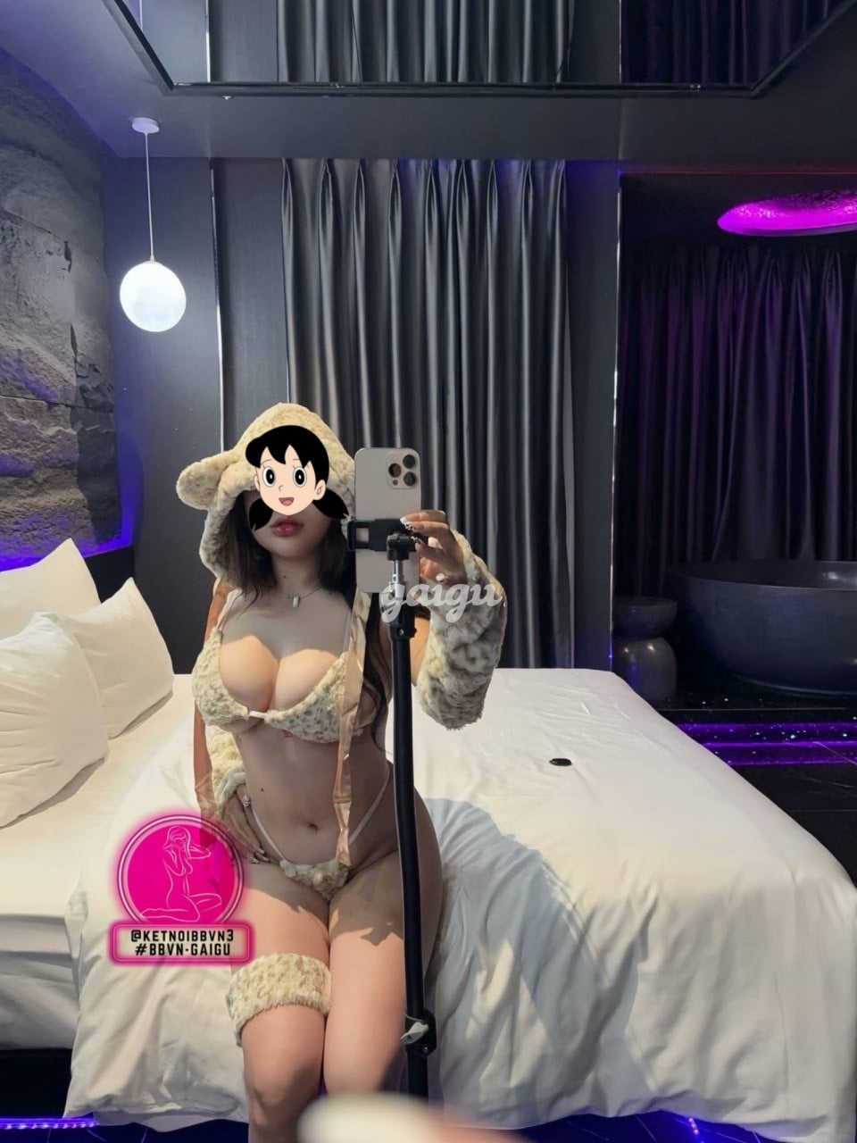 Trâm Anh 1m68 800K 15